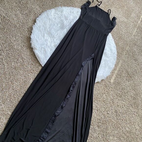 Prettylittlething Maxi Dress Black High Slit Thin Lightweight Sexy FLAWED New - Picture 1 of 14